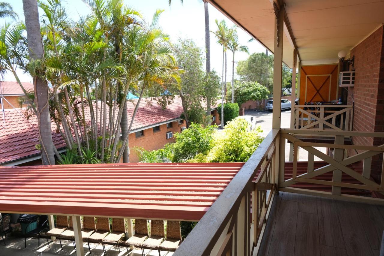 Sapphire Palms Motel Entrance Buitenkant foto